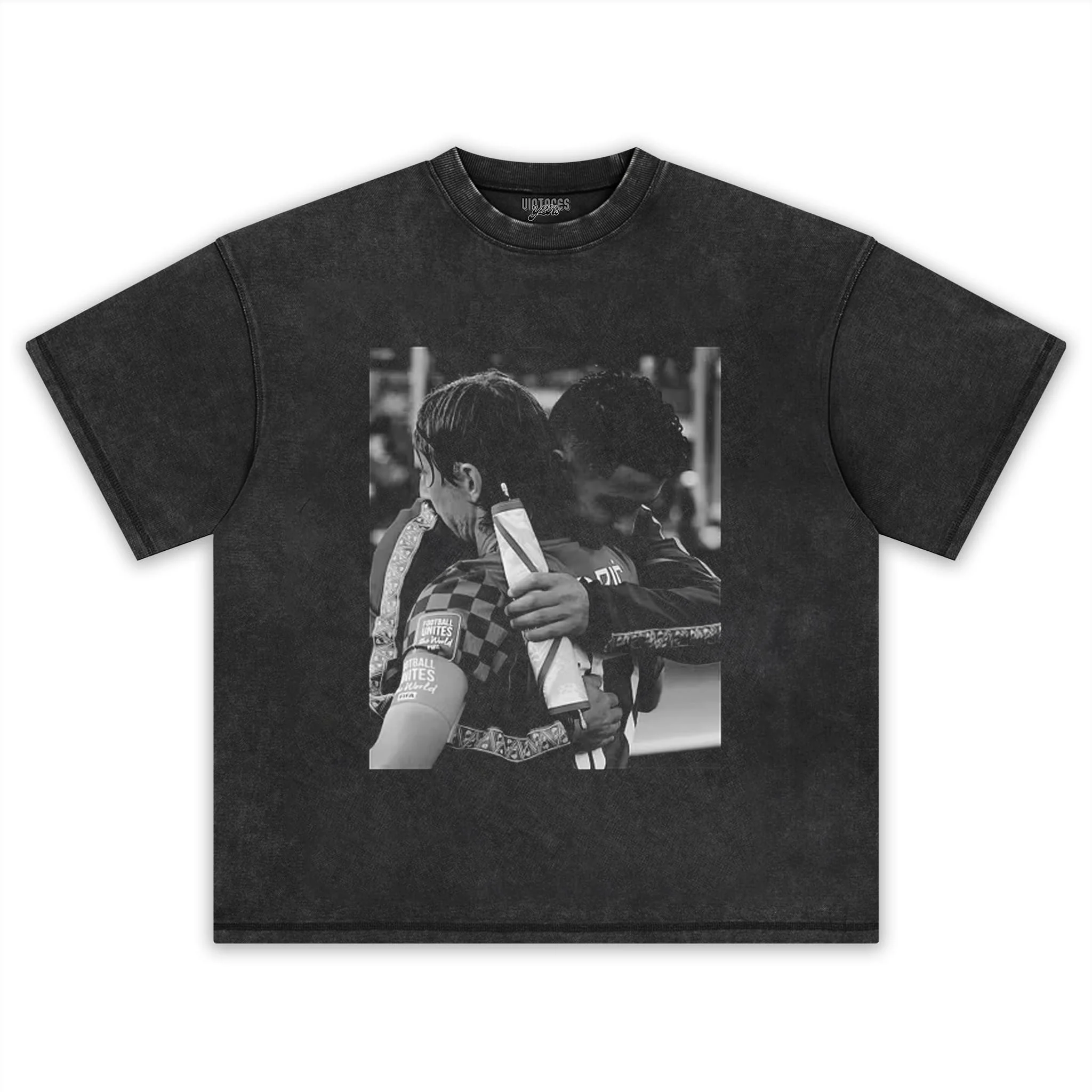 MODRIĆ & RONALDO FINAL FOOTBALL HUG MEMORIAL TANK TOP & TEE & LONG SLEEVE & LAYERED LS & HOODIE - Image 2